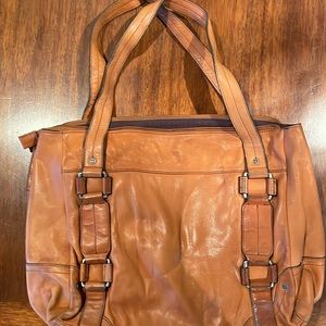 Kenneth Cole Reaction vintage leather satchel. Good used condition.